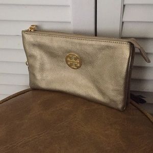 Gold Tory Burch wristlet! With multiple pockets!